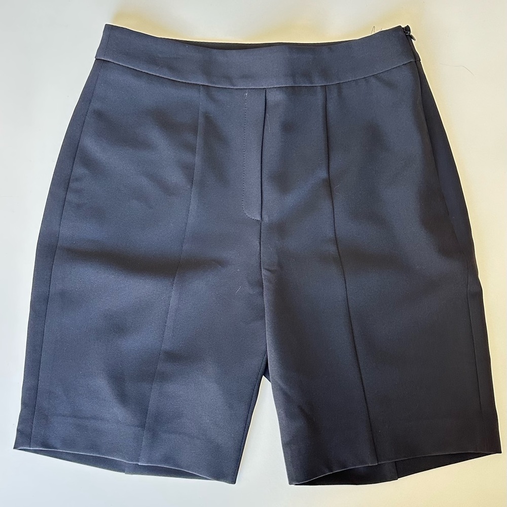 Amomento Shorts